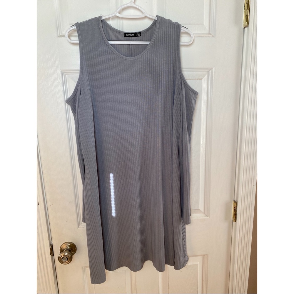 Boohoo cold sleeve dress